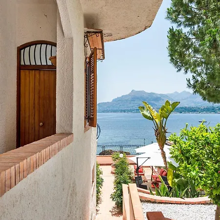 Casa D'acquisto, Medium Level On The Sea *